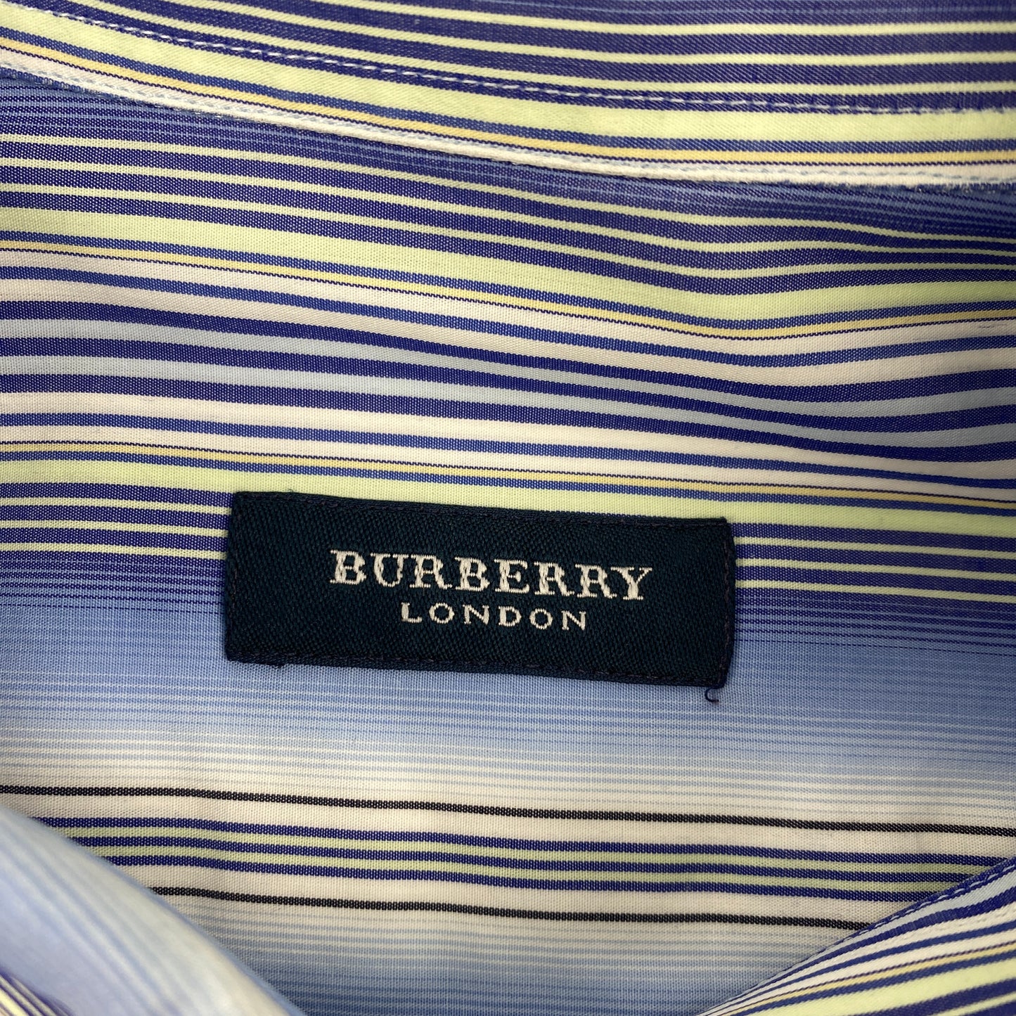 Camisa Burberry (L)