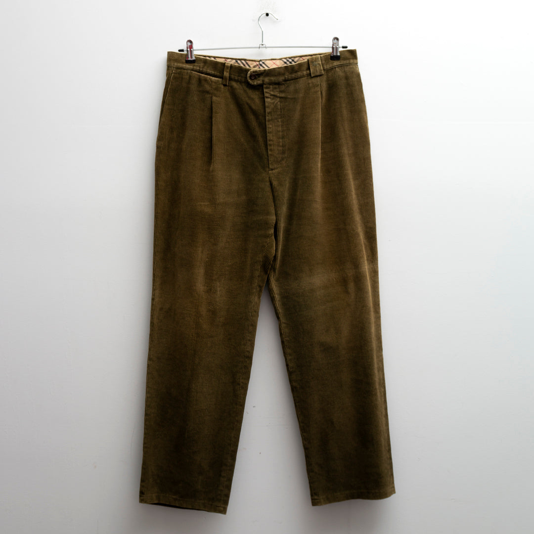 Pantalon Burberry pana (52-XL+)