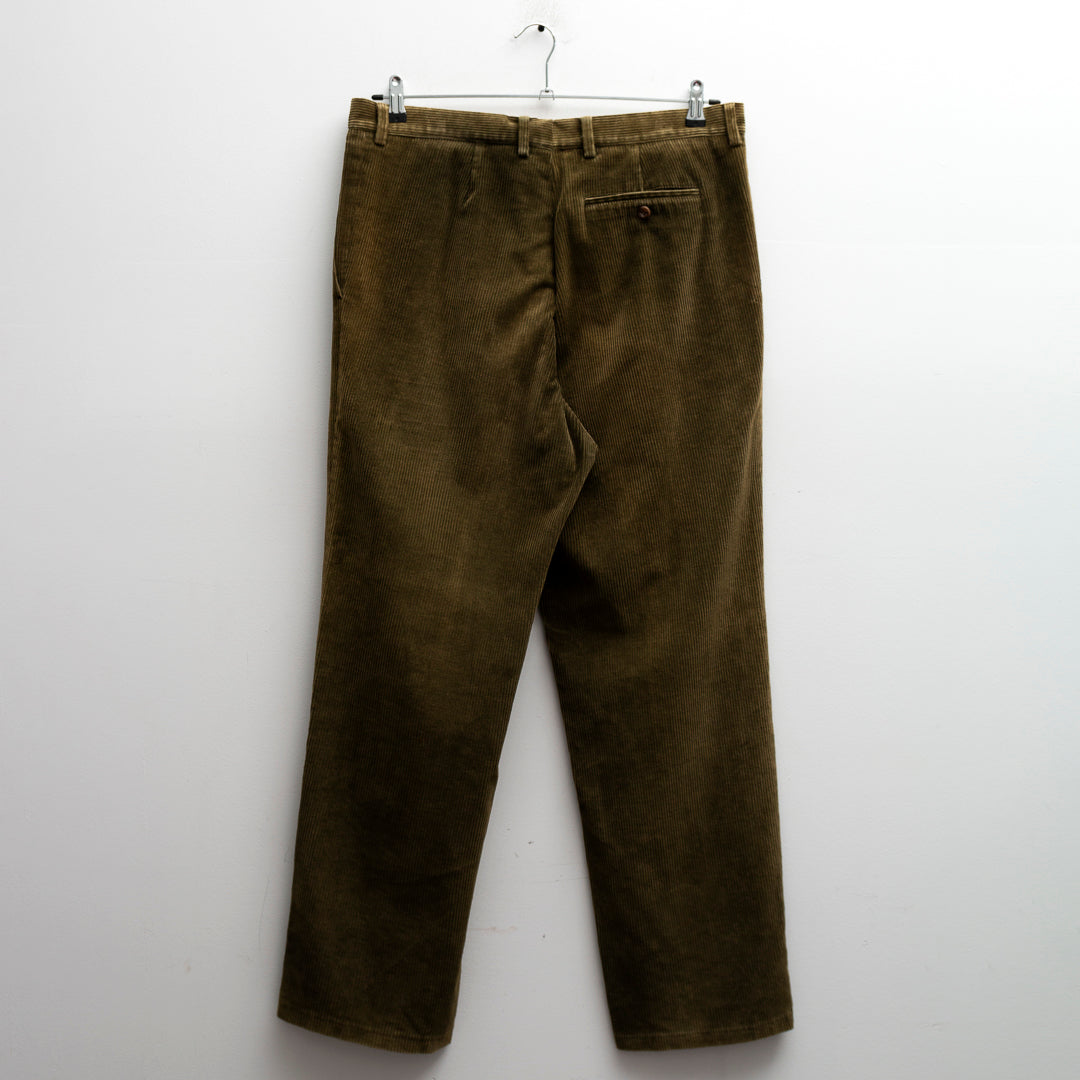 Pantalon Burberry pana (52-XL+)